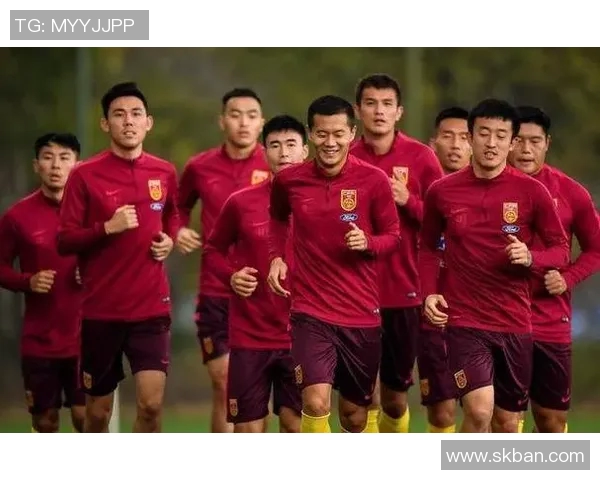 成都足球队在世界杯中的默契配合与战术分析展现出团队精神与竞技水平