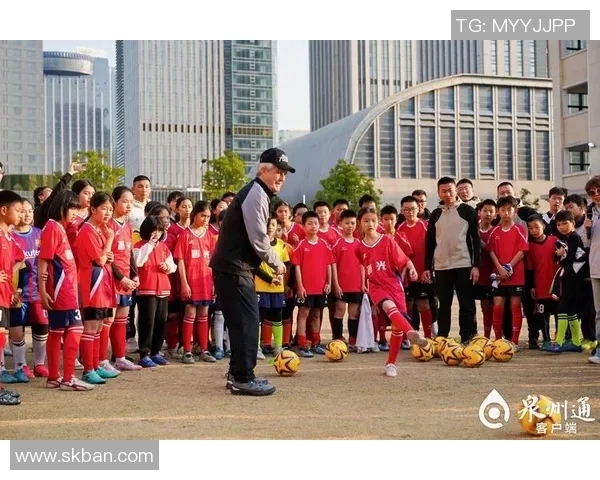 足球明星孩子们的成长瞬间与精彩时刻分享