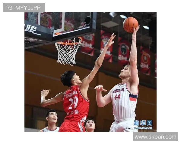 广州篮球队荣登全国篮球技术排行榜第七名展现强劲实力与团队合作精神