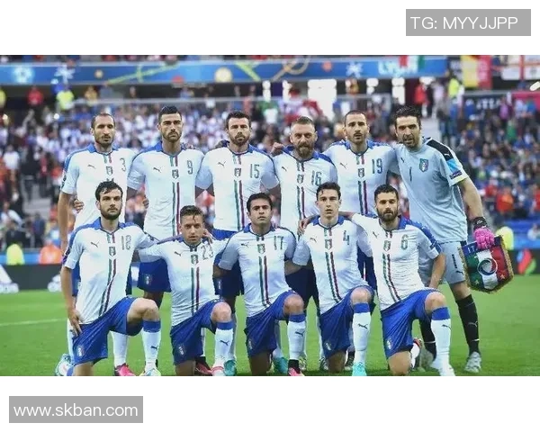 意大利足球明星的魅力与帅气风采引领全球球迷热潮